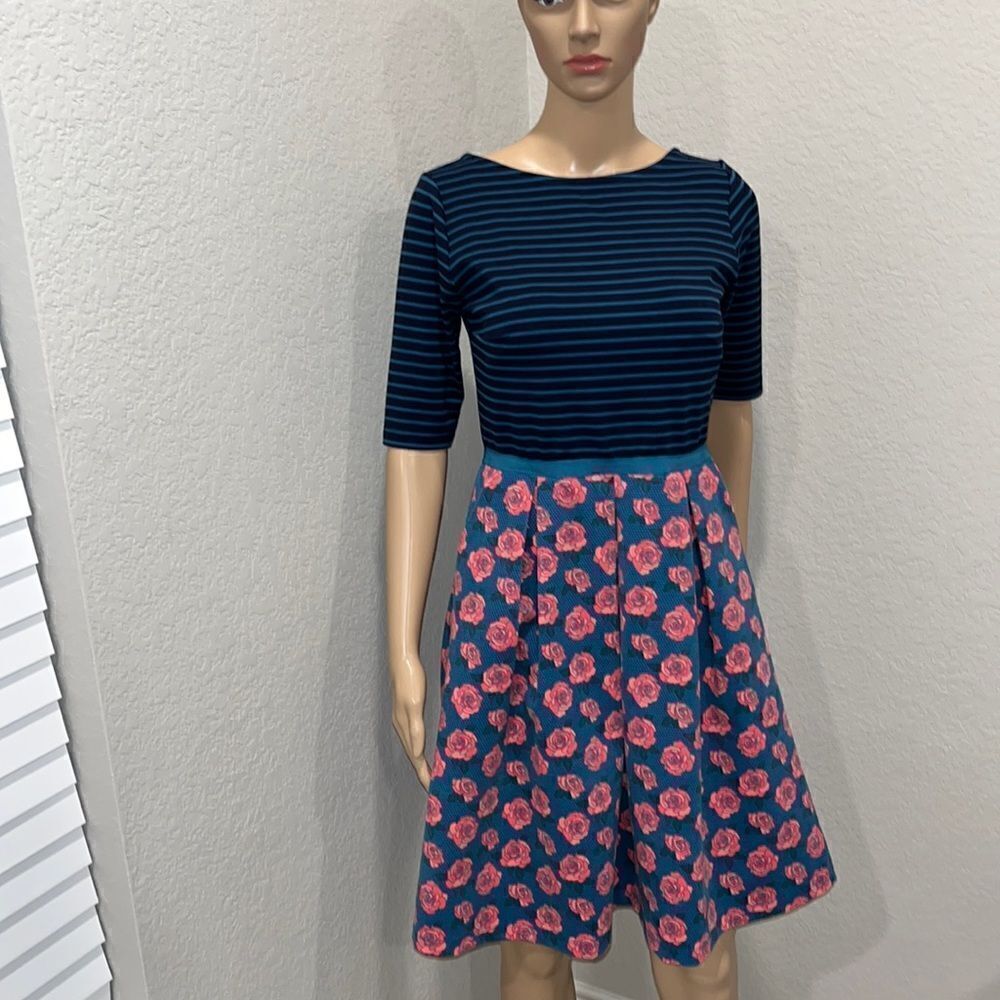 Nwot Matilda Jane beautiful two-toned dress w/ pockets